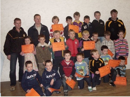 Kilrush Askamore’s first ever U-8s team with their certificates at the 2009 Presentation night in Askamore Hall